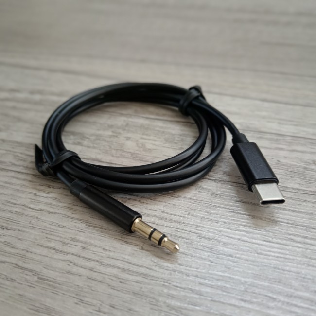 Кабель OTG TYPE C - AUX 3.5 STiX X-024 (папа-папа)
