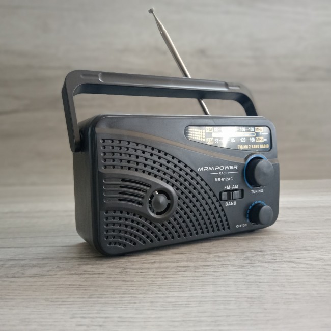 Радиоприемник MR-612 (питание сетевое 220 V, батарейки R20) Радиоприемник MR-612 (питание сетевое 220 V, батарейки R20)
