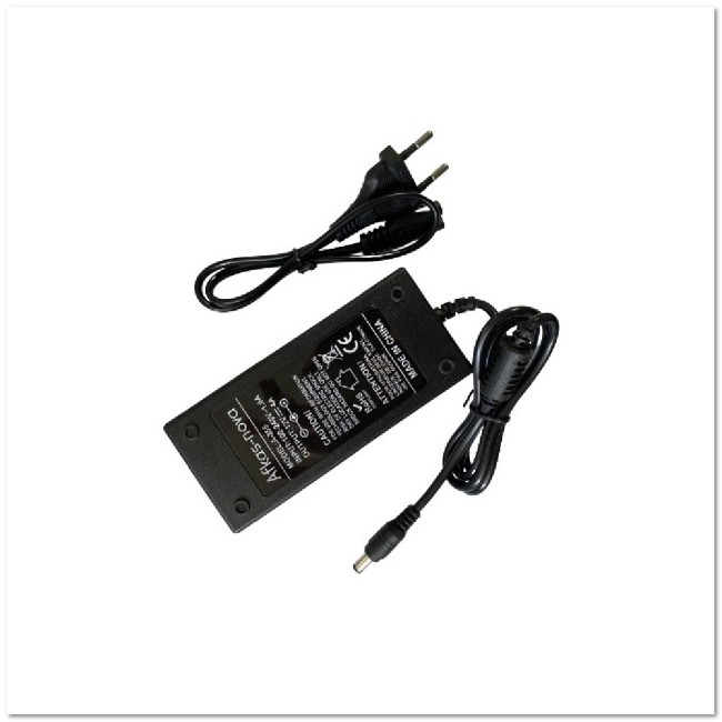 СЗУ для цифровых устройств 12V (4А) разъем 5,5 / 2,5 LP-355
